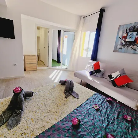 Feriehus Daniel Beachfront, 2 Wifi Free Playa de las Américas