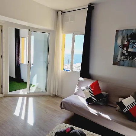 펜션 Daniel Beachfront, 2 Wifi Free *