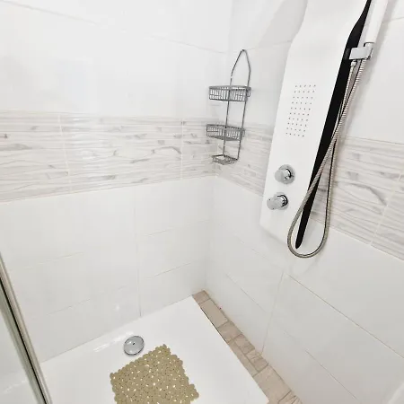 Daniel Beachfront, 2 Wifi Free Casa vacanze