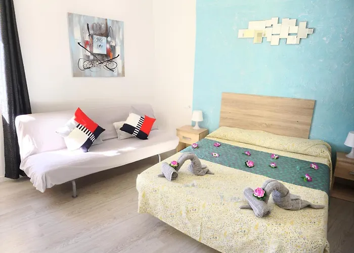 Daniel Beachfront, 2 Wifi Free Playa de las Americas (Tenerife)