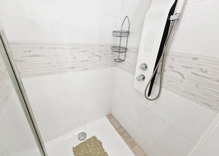 Daniel Beachfront, 2 Wifi Free Feriehus