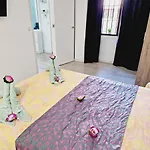 Dom wakacyjny Daniel Beachfront, 2 Wifi Free *