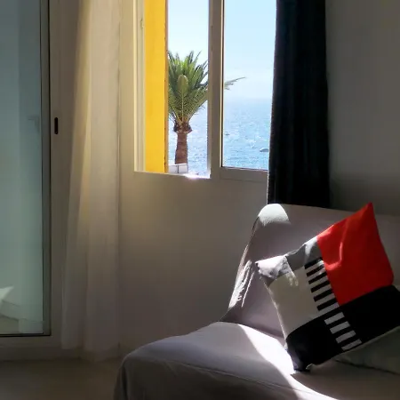 Prázdninový dům Daniel Beachfront, 2 Wifi Free Playa de las Americas (Tenerife)
