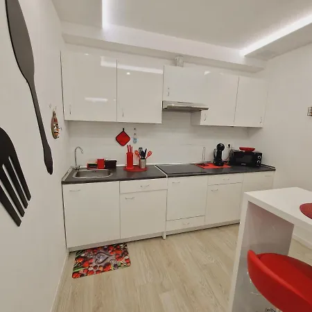 Casa vacanze Daniel Beachfront, 2 Wifi Free *