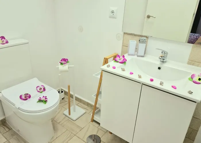 Holiday home Daniel Beachfront, 2 Wifi Free *