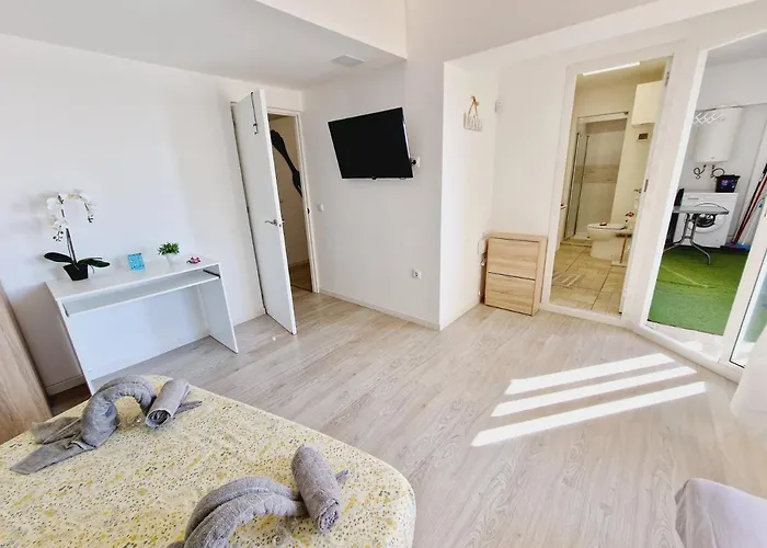 Daniel Beachfront, 2 Wifi Free Playa de las Americas (Tenerife)