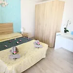 Σπίτι διακοπών Daniel Beachfront, 2 Wifi Free *